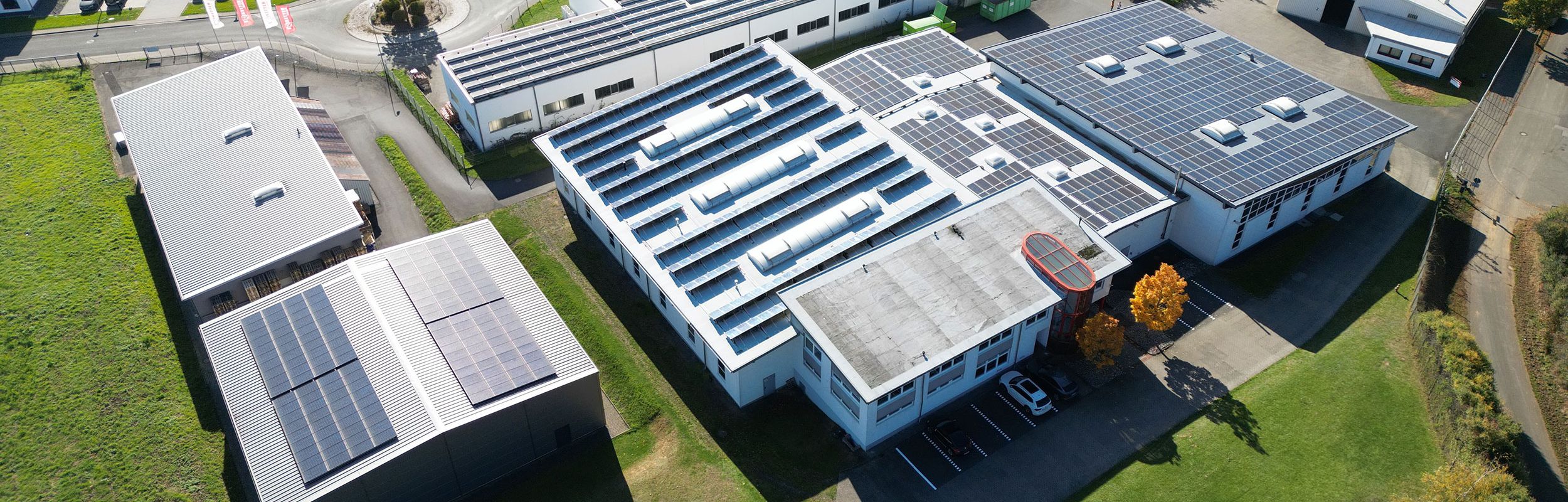 Luftaufnahme Gebäude TS Etiketten Luftaufnahme Gebäude TS Etiketten